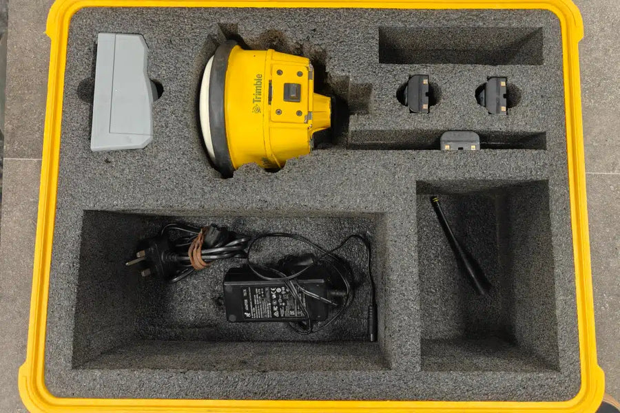 Trimble SPS985 GNSS Receiver (403-473Mhz) - Base Enabled - 12 image 0